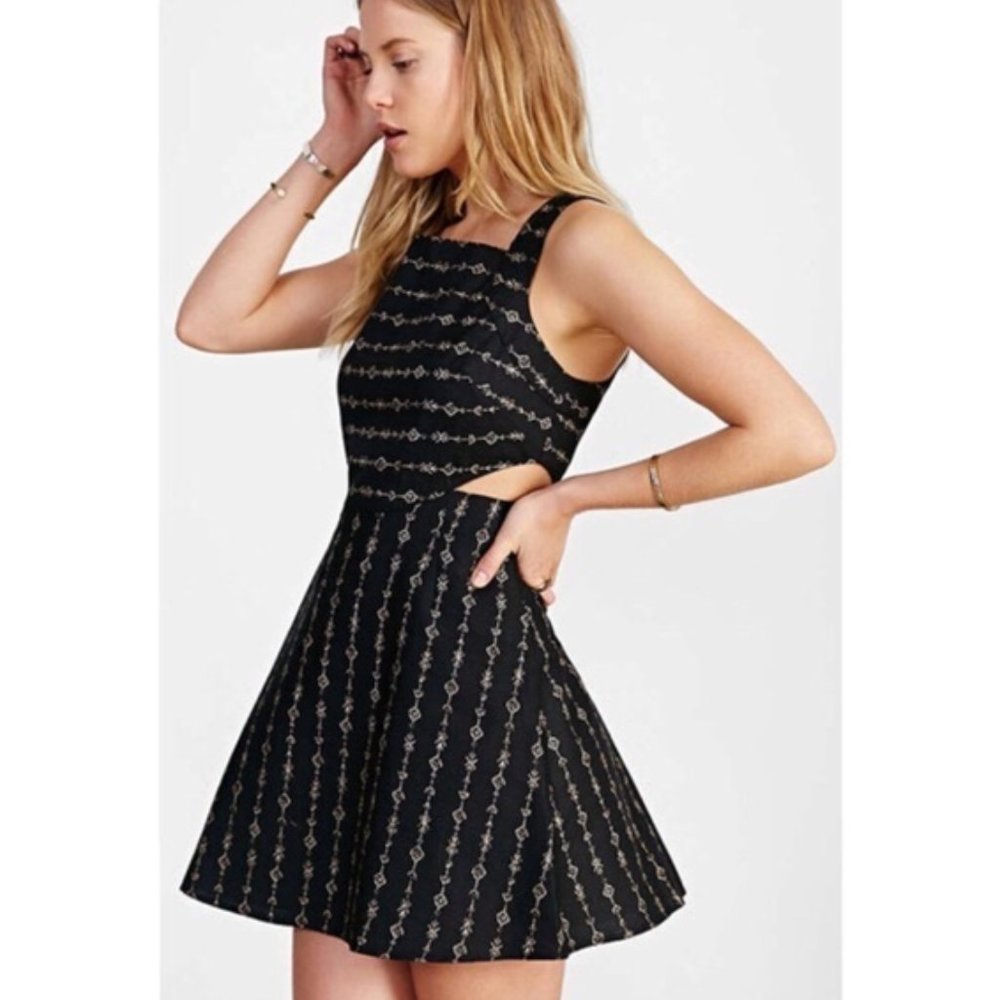 Ecote Urban Oufitters Cut-out A-Line dress 100% Cotton